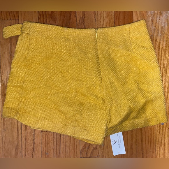 Yellow skort - Picture 2 of 2